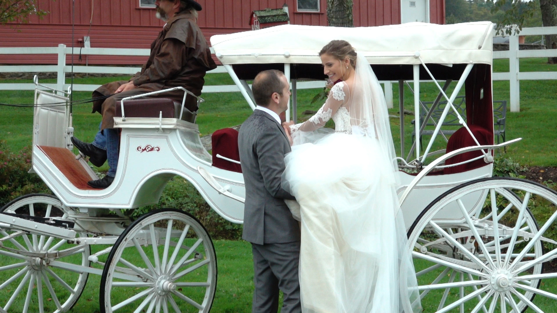 Bridaal Couple Climb Into Carriage
